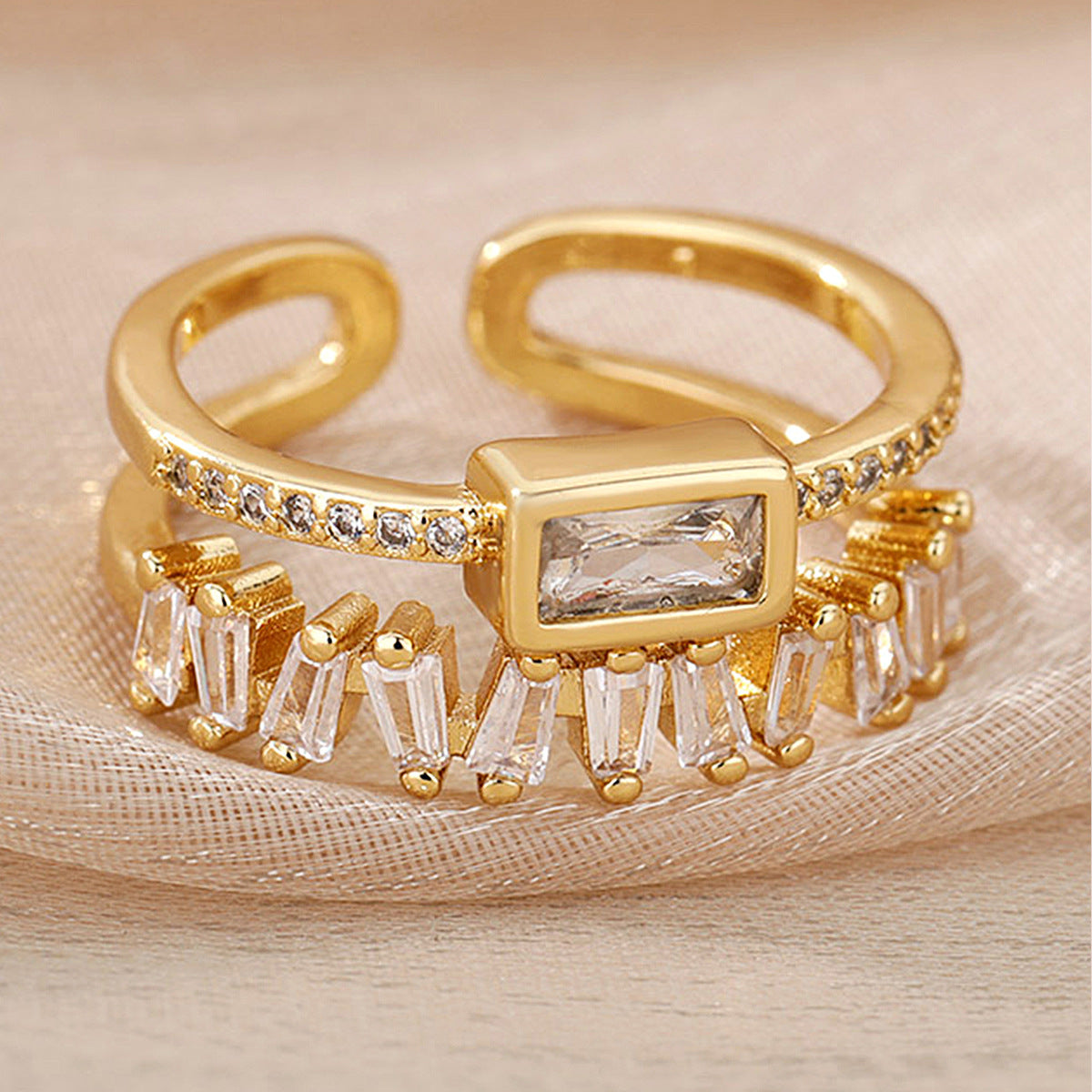 Luz - Anillo ajustable con circonitas